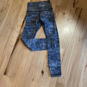 Lululemon 3/4 length tights